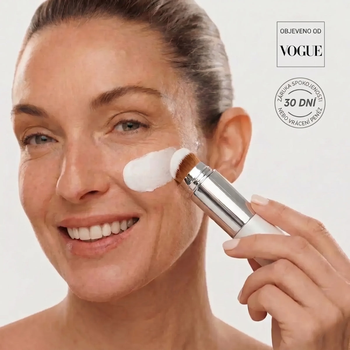 Make-up 2v1 přizpůsobující se pleti
